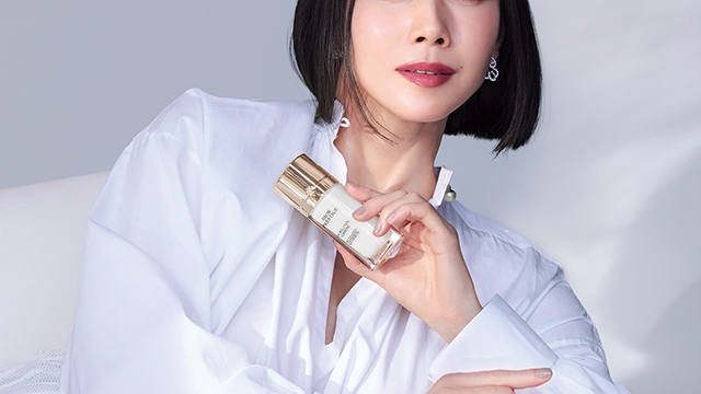パルファン・クリスチャン・ディオール〕女優 中谷美紀さん 上質
