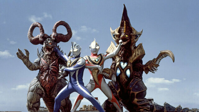 7月10日 超コッヴ＆超パズズ襲来！ ウルトラマンガイアがXIG