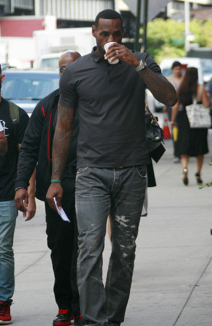 米バスケットボール選手レブロン ジェームズ ナイキと生涯契約を締結 Antenna アンテナ