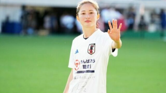 右ひざ手術のなでしこDF清水梨紗が現状を報告「1つ1つ焦らず進め