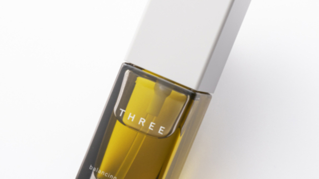 新品未使用】THREE エッセンシャルセンツ 00 THREE エッセンシャル