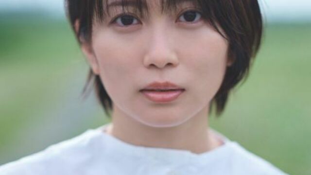 志田未来　顔 顔が小さすぎる」志田未来、ジャンボ梨と顔の比較ショットに反響！ 「サイズ感が分からない」 | antenna[アンテナ]