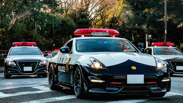 ARCEBURG 道路パトカー、子供向けの楽しい、白黒。 ARCEBURG 道路パトカー、子供向けの楽しい、白黒。