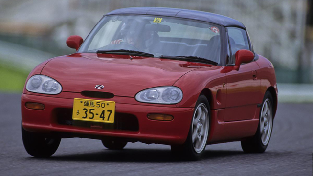 スズキ　カプチーノの一部 軽なのに4つのルーフバリエーションが楽しめる！ スズキ