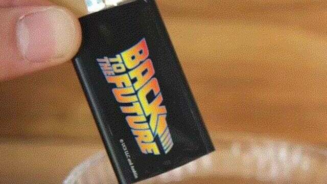 バックトゥザフューチャー　水滴ライト 少量の水で1週間以上点灯する“水滴ライト”、バック・トゥ・ザ