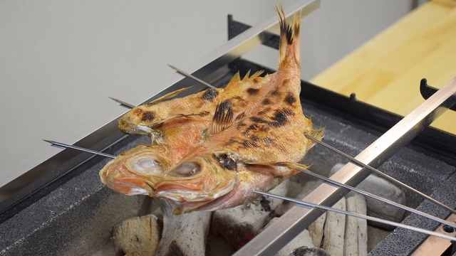 原始焼き　串焼き　yumi's　囲炉裏　4L　ろばた　炭金枠 Amazon.co.jp: 原始焼き串焼き魚焼きyumi's囲炉裏4Lろばた炭金枠五徳