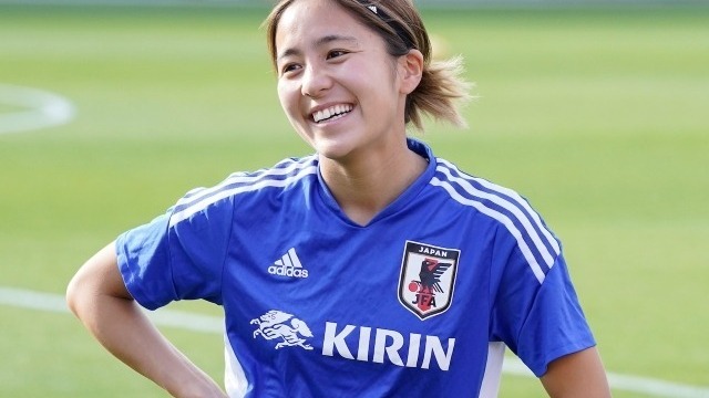鮫島彩岩渕真奈 なでしこジャパン Tシャツ 鮫島彩岩渕真奈 なでしこジャパン Tシャツ サッカー・フットサル