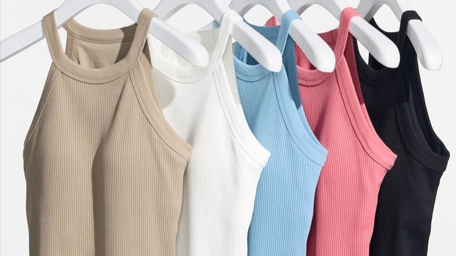 ユニクロの数あるブラトップの中で「今、ガチで買うべき3種」をユニクロ店員が解説。昨年の“大バズり商品”も | antenna[アンテナ]