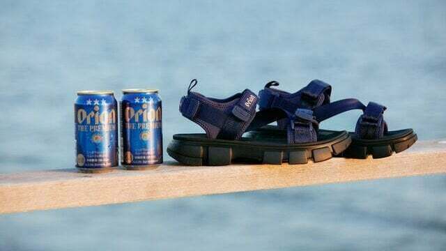 オリオンビール×SHAKA】数量限定のコラボサンダル！深いネイビー