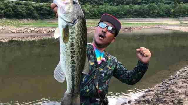 【ホームクリーニング済み】奥田民生×Lee コラボ 民生ウォッシュ 30インチ 奥田民生＆吉川晃司の新ユニット“Ooochie Koochie” 7月から全国