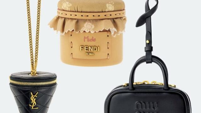 MIU MIU ミュウミュウ アルカディ レザー バッグチャーム ロゴ MIU MIU】ミュウミュウ アルカディ レザー バッグ2way (MiuMiu