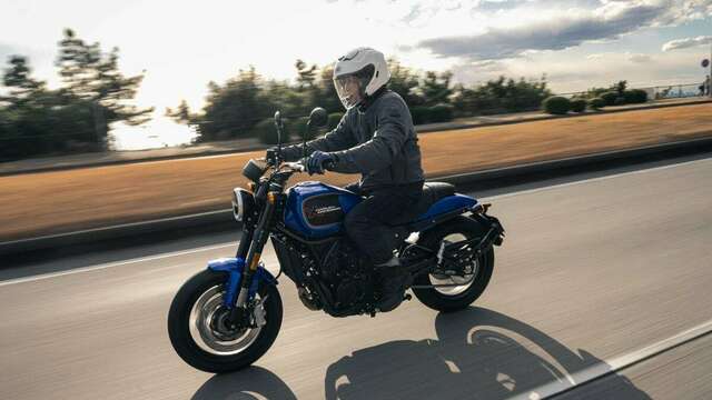 Da-iCE花村想太のバイク愛が炸裂」プロデュースブランド“NOśWEA