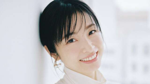高柳明音、芸能活動15周年を記念した3rd写真集が発売「一味も二