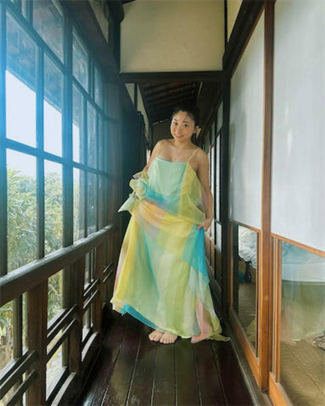 アンゴラ村長、最新写真集『標準体型』より“スケ感”たっぷりオフ