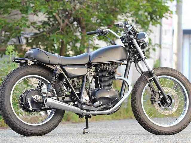 カワサキ 250TR用「メガホンマフラー」クローム仕上げ・4つの