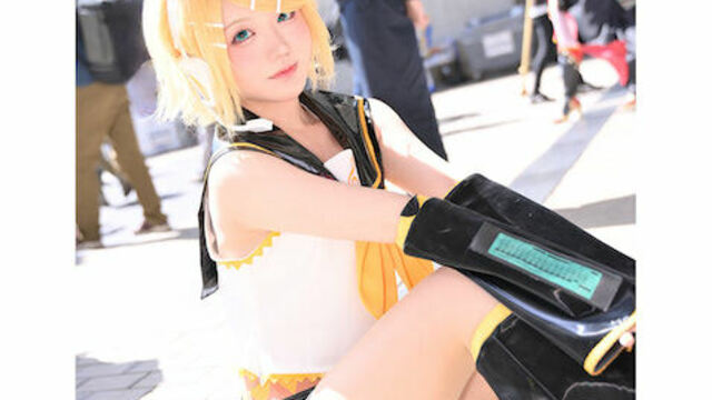 尊みを感じて桜井、『アズールレーン』鎮海の妖艶さ漂うコスプレ