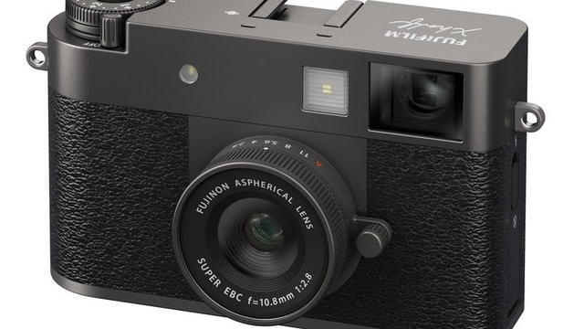 デジカメ　ポラロイドi737 作例、スマホ転送キットあり Amazon | Polaroid Sx-70 ブラックモデル2 ストラップと