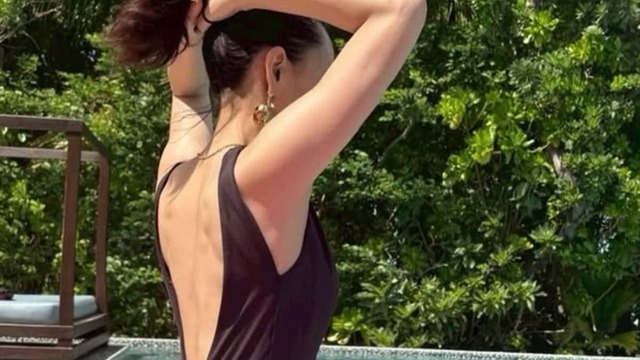 45歳・滝沢眞規子、美背中あらわな水着姿を披露！ 「スタイル