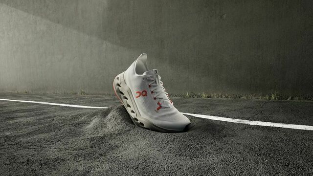 限定 ON×PLEASURES×The Loop コラボ Lサイズ 国内未展開 オンの“即完売”限定スニーカー」PLEASURES、The Loopとの