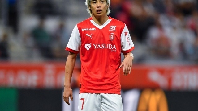 ユニフォーム KRC GENK 伊東純也選手 古巣に復帰した伊東純也、とても嬉しそう