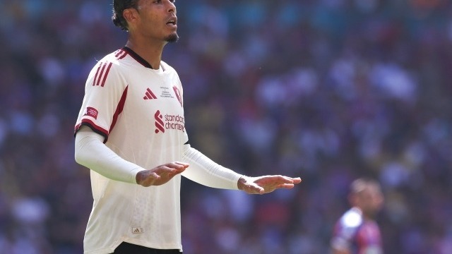 【3選手直筆サイン入】リバプールCLマッチデイプログラム 2019年FCポルト戦 3選手直筆サイン入】リバプールCLマッチデイプログラム 2019年FC