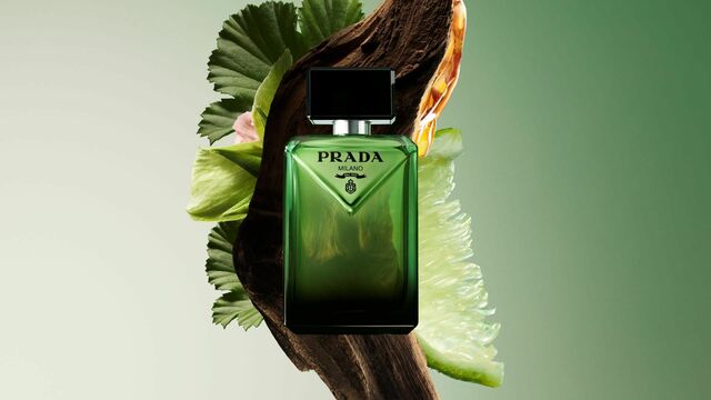 プラダ ビューティの新たなメンズ用香水「プラダ パラダイム