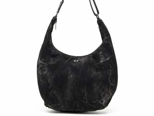 ディーゼル」から新作バッグ「RAVE HOBO X」が登場！ 引き込まれるよう