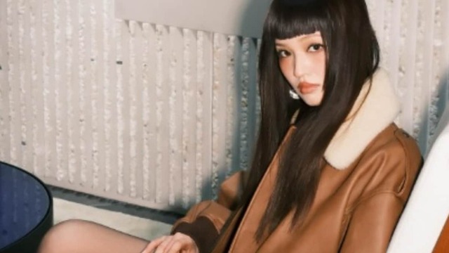 欅共和国2019 鈴本美愉サインボール 1期生しか勝たん！」元欅坂46・鈴本美愉、同期メンバーとの再会