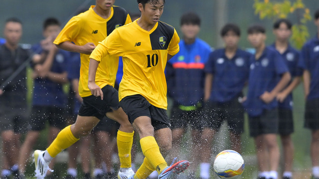 前橋育英ウィンドブレーカー Champion - 前橋育英の通販 by サッカー｜チャンピオンならラクマ