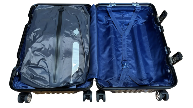 【旅行】預け荷物料の節約に!? 電動ポンプでぎゅ〜っとできる圧縮トラベルバッグ | antenna[アンテナ]