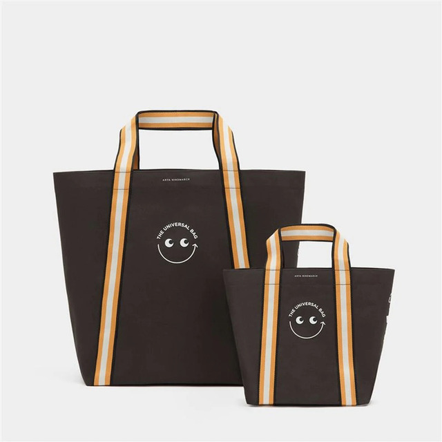 アニヤ・ハインドマーチの『The Universal Bag』から、新作の2モデル