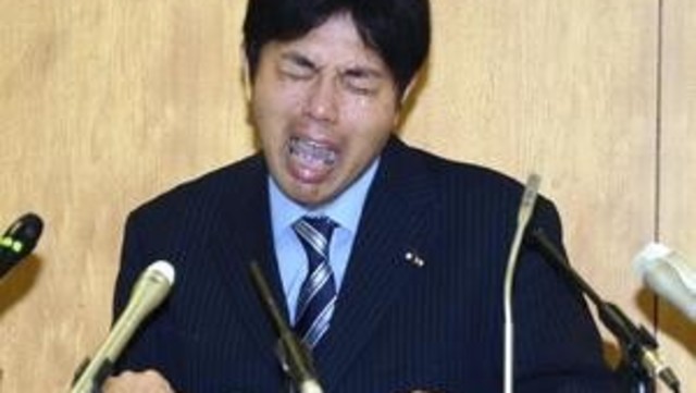 野々村議員みたいな号泣が 萌える 女に惚れられる 男の涙 とは Antenna アンテナ