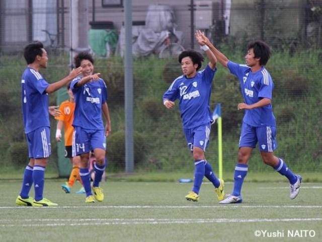 写真ギャラリー 16 10 9 Jr東日本カップ16 第90回関東大学サッカーリーグ戦2部 第17節 中央大学 2 3 青山学院大学 Antenna アンテナ