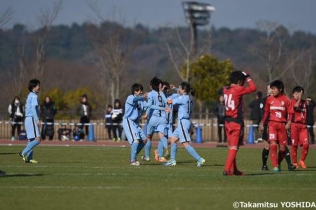 写真ギャラリー 16 12 31 第25回全国高等学校女子サッカー選手権大会 2回戦 日ノ本学園 0 3 十文字 Antenna アンテナ