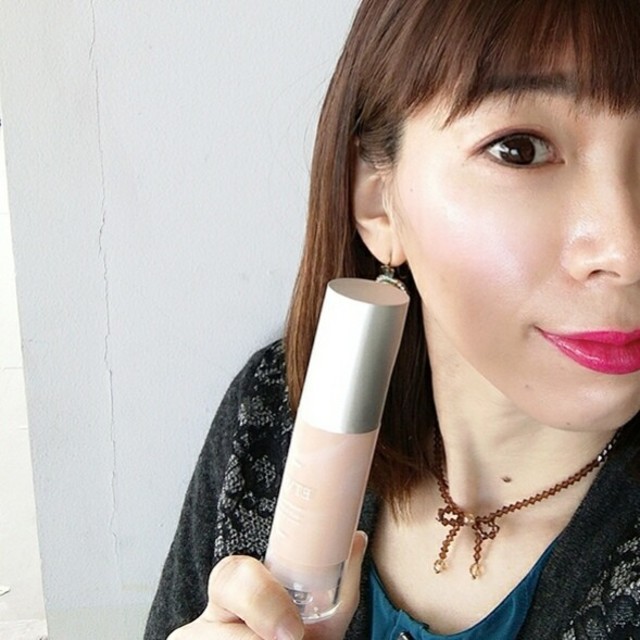 パパっと透明感のあるツヤ肌 河北裕介氏 Etvosコラボ ミネラルuvグロウベースで憧れのうるんだ肌に Antenna アンテナ