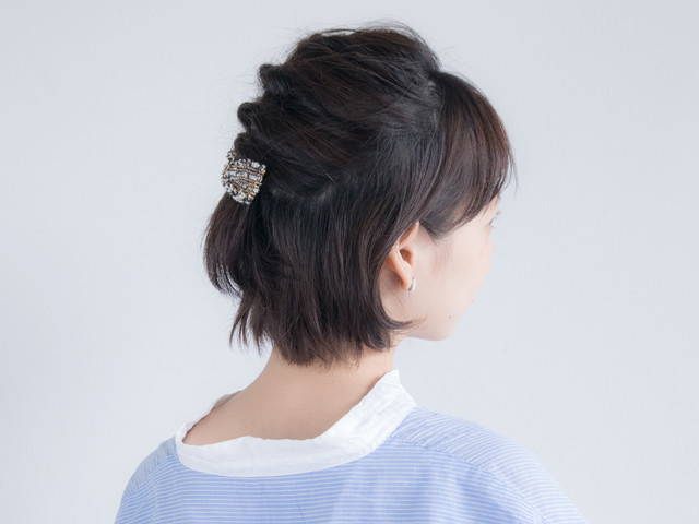 くるりんぱで簡単 編み込み風ショートヘアアレンジ Antenna アンテナ