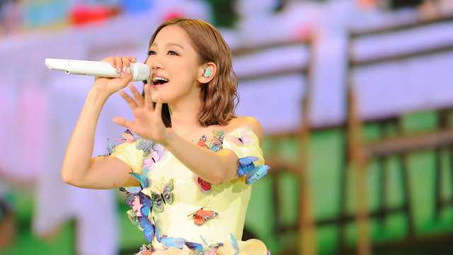 西野カナ 裏ベストは赤と緑で大人っぽく Antenna アンテナ