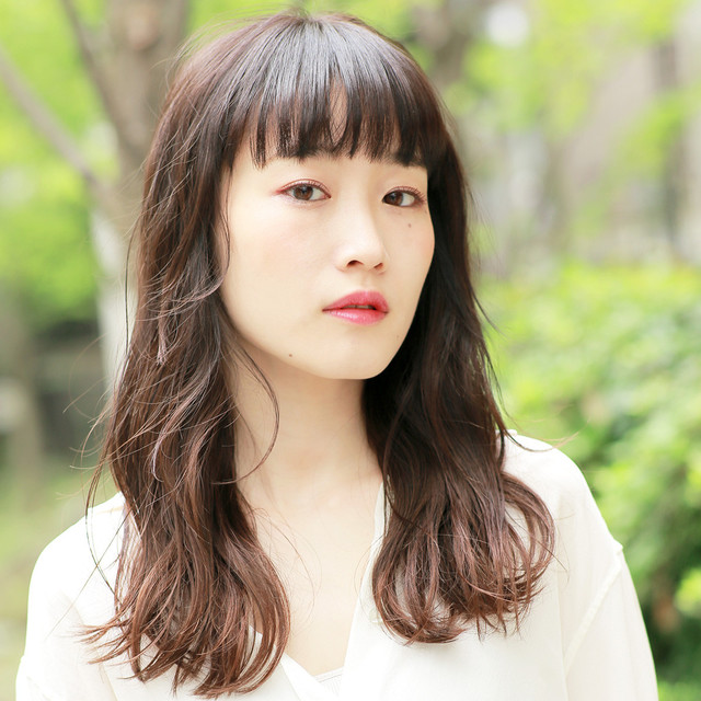 オフィスにも最適 ほどよいおしゃれ感 アンニュイゆる巻きの大人ロング Antenna アンテナ