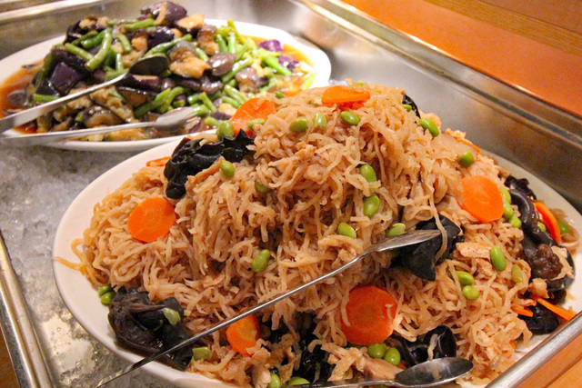 新宿で野菜が主役の ランチビュッフェ を発見 新鮮野菜やお惣菜が1 000円 食べ放題 Antenna アンテナ