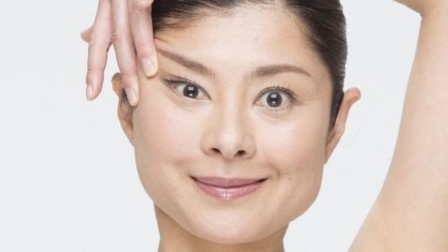 ブルドッグ顔はイヤっ 老け顔がみるみる若返る 顔ヨガ 8選 Antenna アンテナ