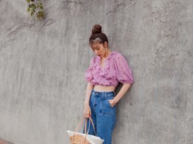 今日のコーデ 注目モデル 宮本茉由のへそ出しスタイルが可愛すぎる Antenna アンテナ