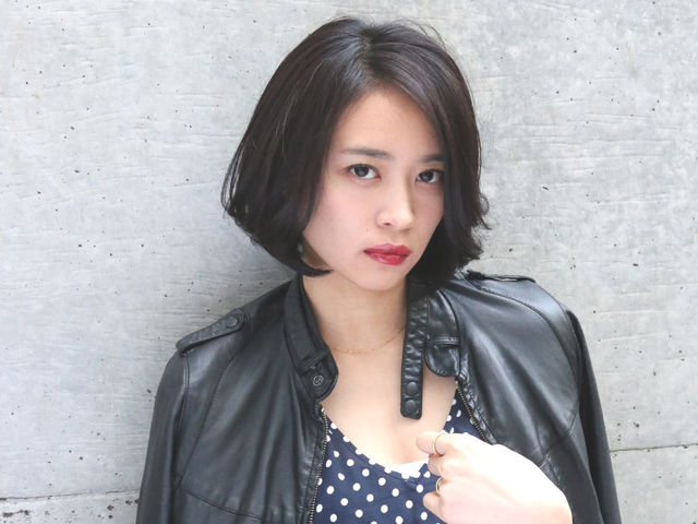 黒髪ボブの 重い 印象をゆるヘアパーマで解消するポイント Antenna アンテナ