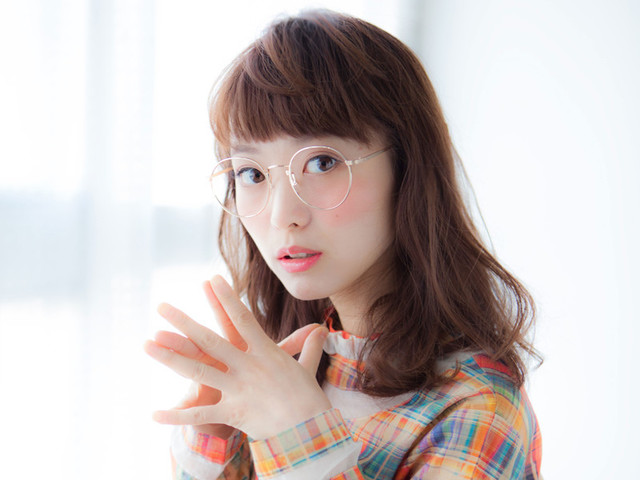 大人のショートバング 30代に似合うあか抜けオン眉スタイル Antenna アンテナ