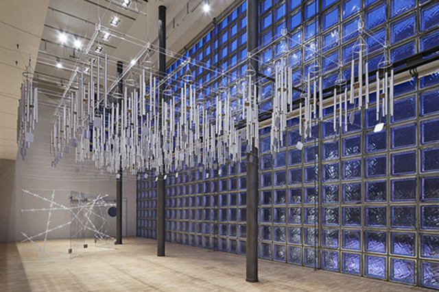 詩的な表現で魅了するミルチャ カントルの日本初個展 Antenna アンテナ