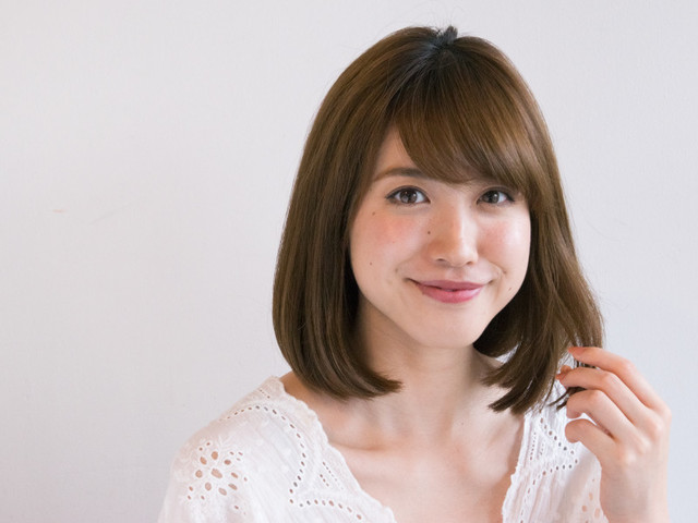 くせ毛をストレートアイロンで直すには 雨の日でも長持ちさせるコツ Antenna アンテナ