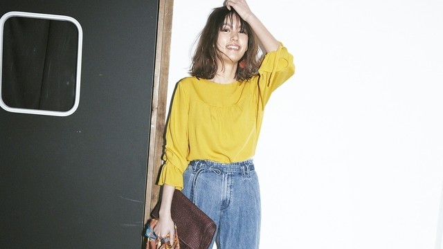 色黒さんに似合うファッションはこれ 日焼け 小麦肌をおしゃれに見せる Antenna アンテナ