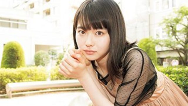 Vol 399 山田杏奈 Anna Yamada ドラマ初主演作で幸せを探し求める少女を熱演 Antenna アンテナ