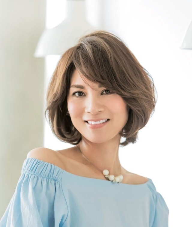 40代の毎日ヘアスタイル 女らしく見える丸みショートヘア Antenna アンテナ