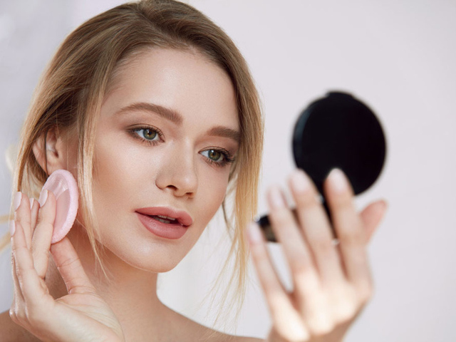 顔のたるみや二重あごをスッキリ解消 美のカリスマ シルクが教える老け顔予防体操 Antenna アンテナ