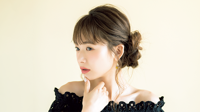 雨の日のぺちゃんこ髪 とはもうお別れ 湿気に負けない簡単まとめ髪アレンジ Antenna アンテナ